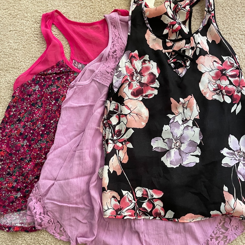 Dressy summer bundle of 3 like new top size xs-small